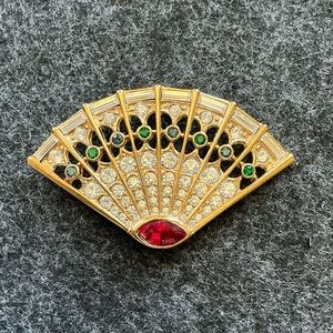 Attwood & Sawyer Vintage Brooch